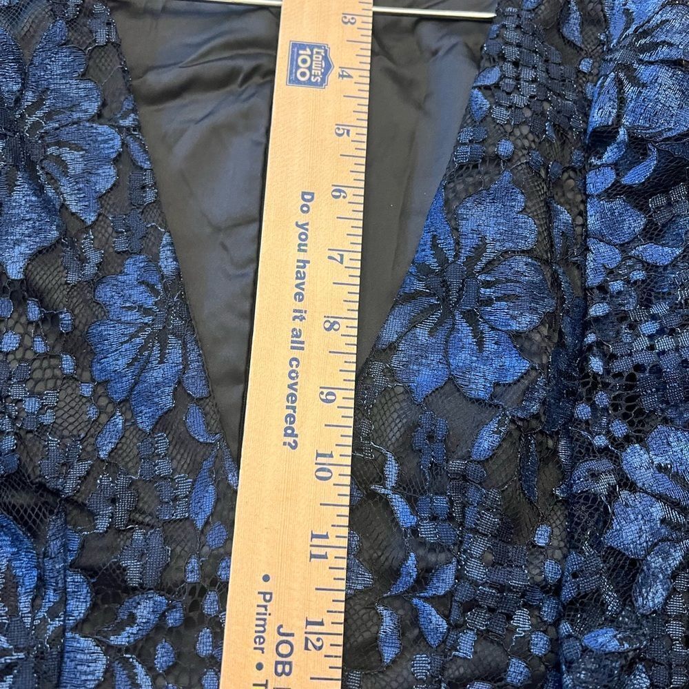 Lulu’s Lace blue and black floral long evening gown. Size Medium. Ruffle neck. - Picture 10 of 10
